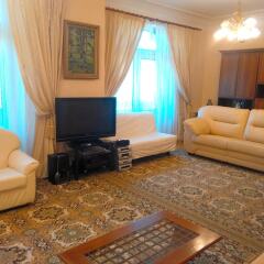 Гостиница Lakshmi Club Apartment 3-bedroom в Москве отзывы, цены и фото номеров - забронировать гостиницу Lakshmi Club Apartment 3-bedroom онлайн Москва комната для гостей