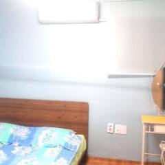 Отель Alpha Guesthouse Seoul сейф в номере