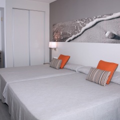 Отель Ohtels Playa de Oro Испания, Салоу - 7 отзывов об отеле, цены и фото номеров - забронировать отель Ohtels Playa de Oro онлайн комната для гостей фото 4