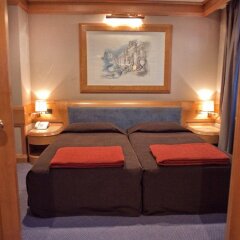 White Hotel комната для гостей фото 5