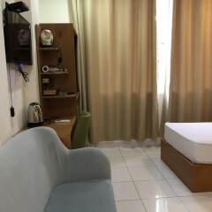 Отель Istay Inn Saigon сейф в номере