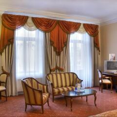 Гостиница Петро Палас комната для гостей фото 3