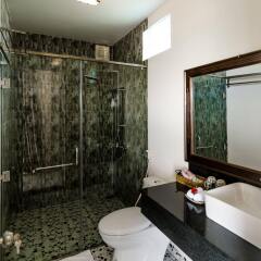 Отель The Moon River Homestay & Villa ванная фото 2