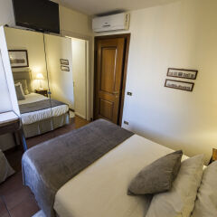 Отель Bed and Breakfast A Casa di Lia Италия, Рим - отзывы, цены и фото номеров - забронировать отель Bed and Breakfast A Casa di Lia онлайн комната для гостей фото 2