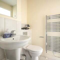 Отель Lovely 2- Bed Flat in North London Великобритания, Лондон - отзывы, цены и фото номеров - забронировать отель Lovely 2- Bed Flat in North London онлайн ванная