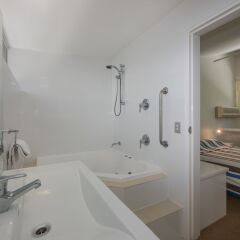 Отель Caribbean Noosa Австралия, Нуза-Хедc - отзывы, цены и фото номеров - забронировать отель Caribbean Noosa онлайн ванная фото 2