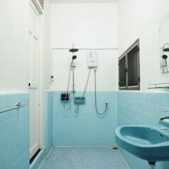 Отель 24 Samsen Heritage House Бангкок ванная