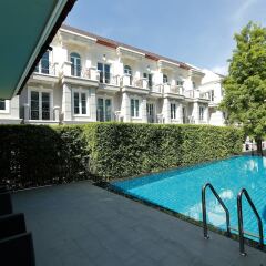 Отель Perfect Home Бангкок бассейн
