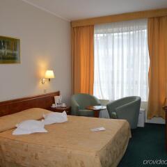 Unirea Hotel Spa In Iasi Romania From 67 Photos Reviews Zenhotels Com