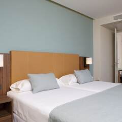 Hotel RIU Plaza Espana комната для гостей фото 38