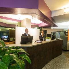Best Western Plus Executive Hotel and Suites интерьер отеля