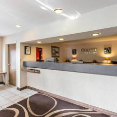 Отель Quality Inn and Suites Summit County интерьер отеля фото 3