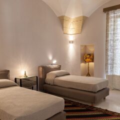 Отель Dimora Storica Muratore Luxury rooms Лечче комната для гостей фото 2