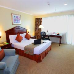Отель Oxford Suites Makati Филиппины, Макати - отзывы, цены и фото номеров - забронировать отель Oxford Suites Makati онлайн комната для гостей фото 2