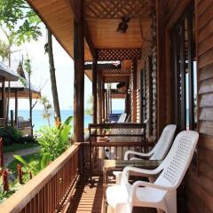 Отель Baan Pakgasri Hideaway Ланта балкон