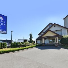 Отель Canadas Best Value Inn Langley Лэнгли фото 5