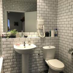 Отель Exclusive Flats In Brussels Grand-Place ванная фото 2