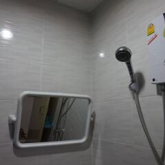 Отель BB Guest Hostel Таиланд, Бангкок - отзывы, цены и фото номеров - забронировать отель BB Guest Hostel онлайн ванная фото 2
