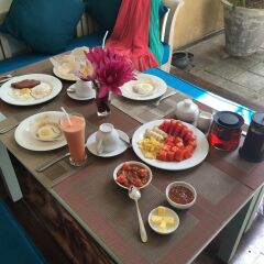 Отель Small House Boutique Guest House питание фото 2