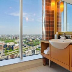 Greektown Casino Hotel балкон