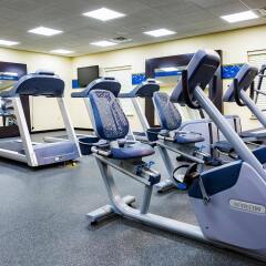 Отель Hampton Inn & Suites Sharon, PA фитнесс-зал