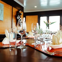Отель Legend Halong Private Cruise