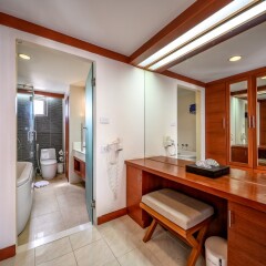 Andaman Beach Suites Hotel in Phuket, Thailand from 103$, photos, reviews - zenhotels.com room amenities photo 2