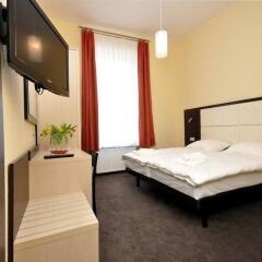 Bova Hotel Frankfurt сейф в номере