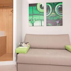 Отель Apartamentos Blume Cruz сейф в номере