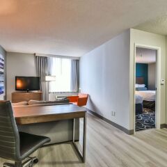 Отель Radisson Suites Hotel Toronto Airport Канада, Торонто - отзывы, цены и фото номеров - забронировать отель Radisson Suites Hotel Toronto Airport онлайн удобства в номере