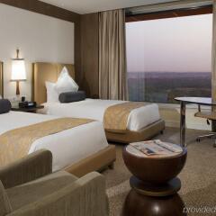 Отель Crowne Plaza Hotel New Delhi Okhla, an IHG Hotel Индия, Нью-Дели - отзывы, цены и фото номеров - забронировать отель Crowne Plaza Hotel New Delhi Okhla, an IHG Hotel онлайн комната для гостей фото 2