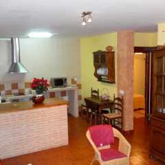 Отель House With 8 Bedrooms in Cenicientos, With Wonderful Mountain View and Furnished Terrace Эль-Баррако комната для гостей фото 5