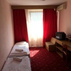 Hunor Hotel комната для гостей