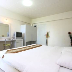 Апартаменты Dibuk Apartment Пхукет комната для гостей фото 2