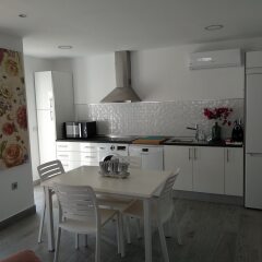 Отель Villas By Seric,15' walking to the beach Торремолинос в номере фото 2