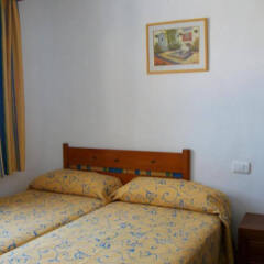 Отель Apartamentos Llevant комната для гостей фото 5