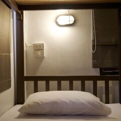 Some Rest Hostel Бангкок спа
