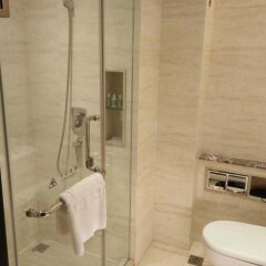 Beijing Hejing Fu Hotel ванная фото 2