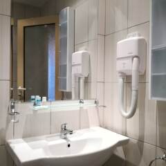 Апартаменты Two Bedroom Apartment with Kitchen ванная