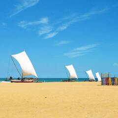 The Reef Beach Hotel Negombo пляж