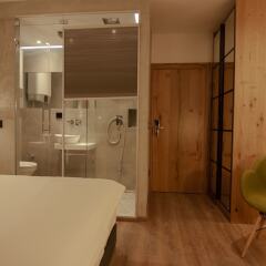 Отель Level Luxury Suites удобства в номере