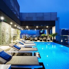 Nha Trang Beach Hotel бассейн