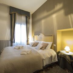 Отель The Charm Suites Италия, Венеция - отзывы, цены и фото номеров - забронировать отель The Charm Suites онлайн комната для гостей фото 3