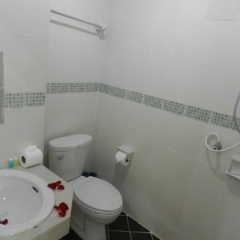 Отель Baan Prasert Guesthouse ванная