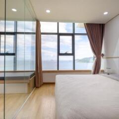 Апартаменты Sunrise Ocean View Apartment Студия с различными типами кроватей фото 25