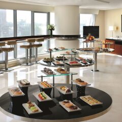 Movenpick Hotel West Bay Doha фитнесс-зал фото 4