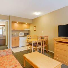 Отель Comfort Inn & Suites North Vancouver Канада, Аптаун - отзывы, цены и фото номеров - забронировать отель Comfort Inn & Suites North Vancouver онлайн в номере фото 2