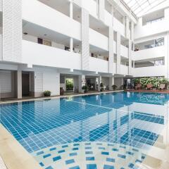 Trang Hotel Bangkok бассейн