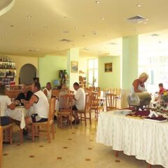 Отель Sunny Day Club Hotel Болгария, Солнечный берег - 3 отзыва об отеле, цены и фото номеров - забронировать отель Sunny Day Club Hotel онлайн питание фото 2