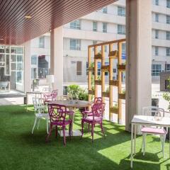 Отель Tryp Madrid Airport Suites детские мероприятия